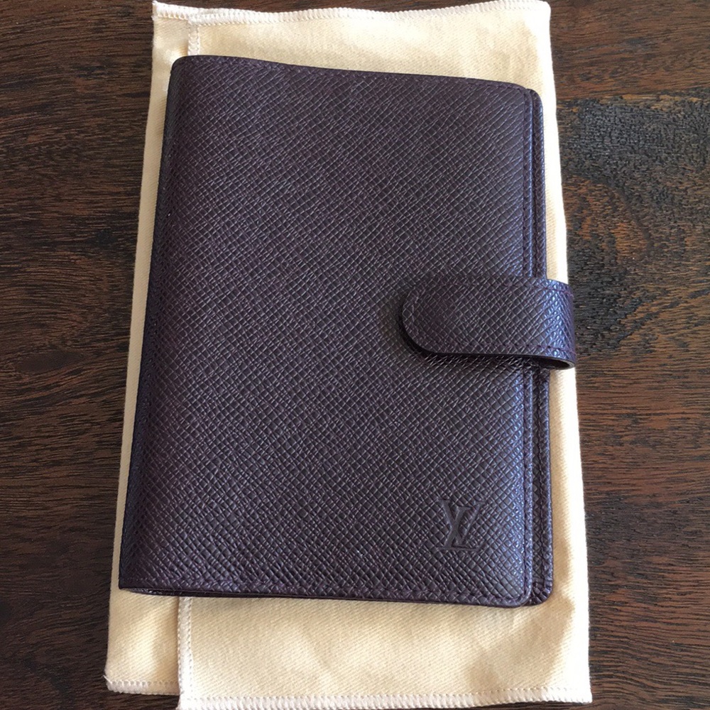 Louis Vuitton Taiga Browns Agenda PM Epi Vintage